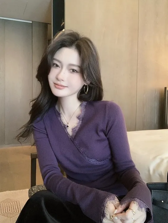 许我耀眼高级感紫色v领毛衣蕾丝边打底衫上衣秋冬修身针织衫8011