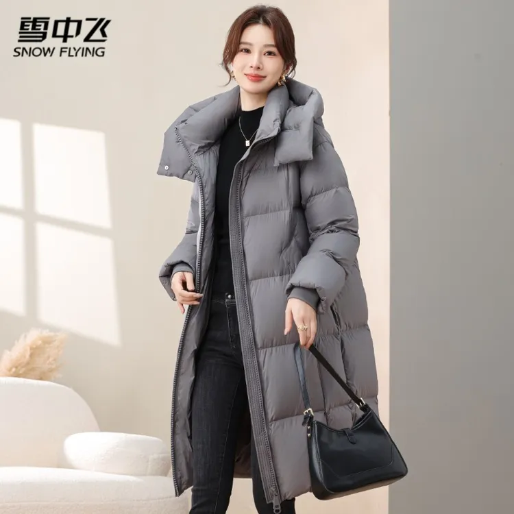 雪中飞2025冬新款长款羽绒服女冬韩系高级感泡芙连帽保暖时尚