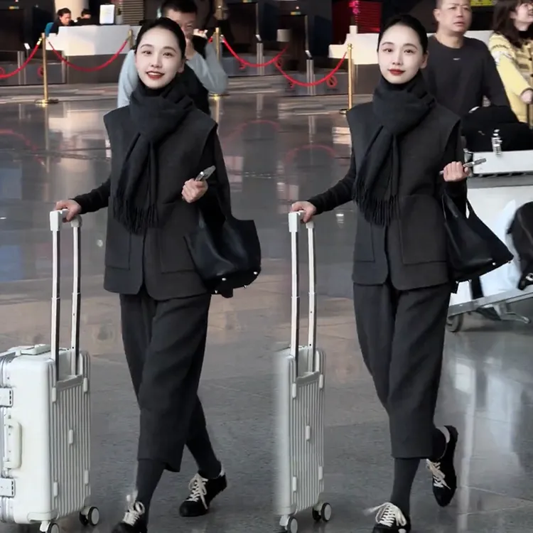 2025秋冬新款时尚显瘦气质网红高档套装女高级百搭宽松大码三件套