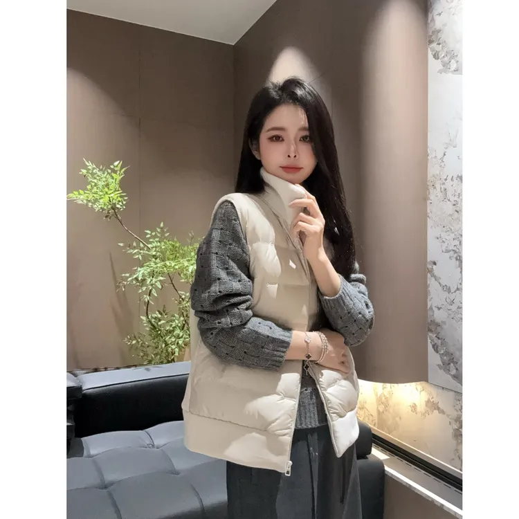 宿慕SUMU女士立领轻薄保暖羽绒马甲秋冬新款休闲时尚潮流百搭坎肩