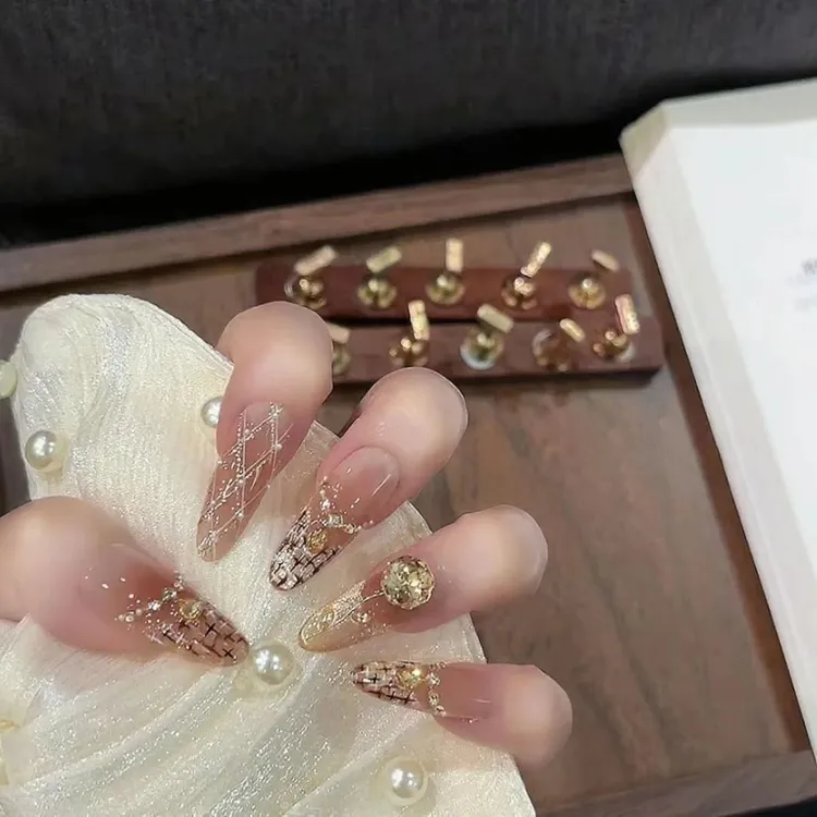【香香公主】纯手工穿戴甲甲片高级感美甲金色猫眼秋冬新款十片装