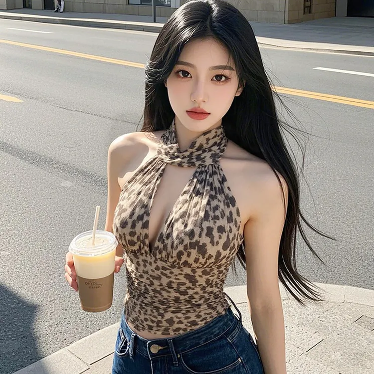 豹纹背心女夏季2025新款辣妹纯欲风性感短款无袖上衣挂脖内搭小衫