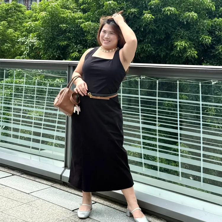【靓C专属】LIANGCTHREE显瘦方领黑色长连衣裙棉麻四季开衩遮副乳