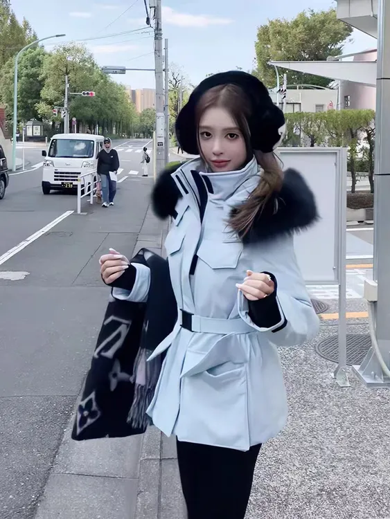 YOLI 张宥利 蓝色网红毛领防水连帽女服冬季休闲显瘦保暖厚外套