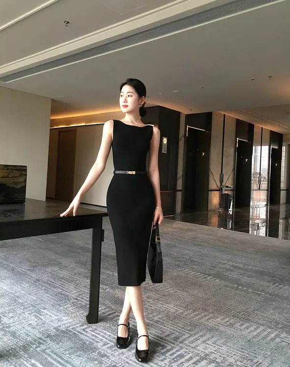 无袖套头露背吊带简约连衣裙黑色时尚中长裙修身开叉气质针织裙
