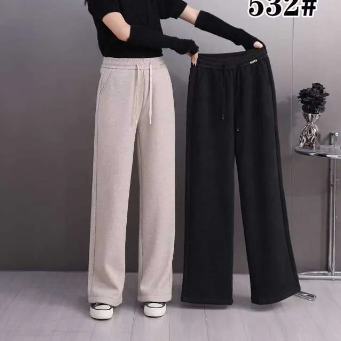 依美阁女装推介秋冬款加绒直筒裤子高腰时尚显瘦