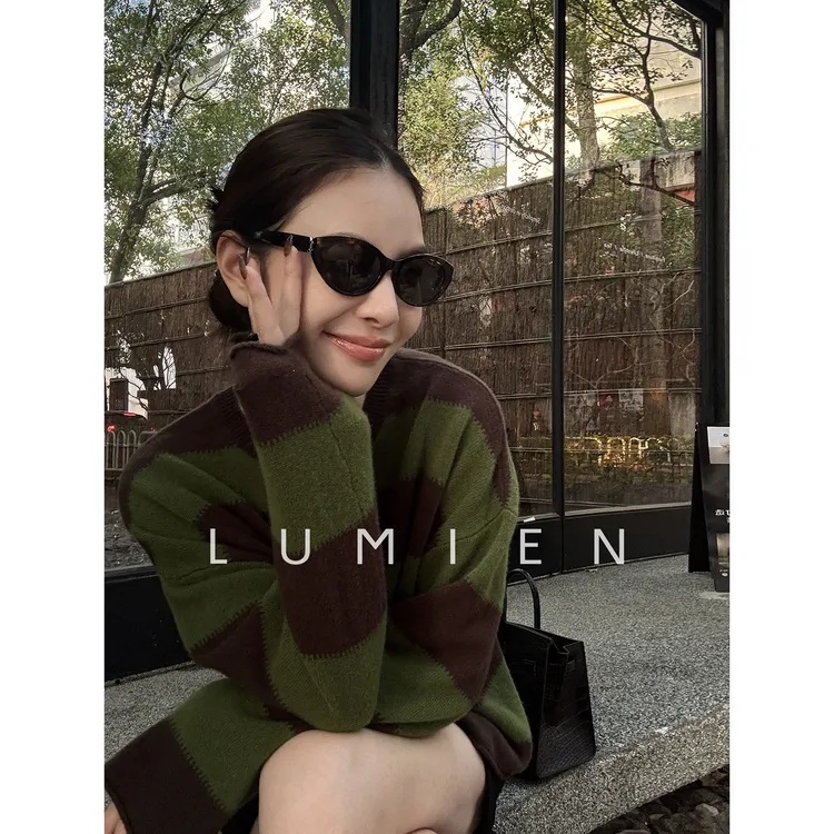 【LUMIEN 新品】慵懒风橄榄绿撞色设计松弛感圆领毛衫上衣LX5KSS320