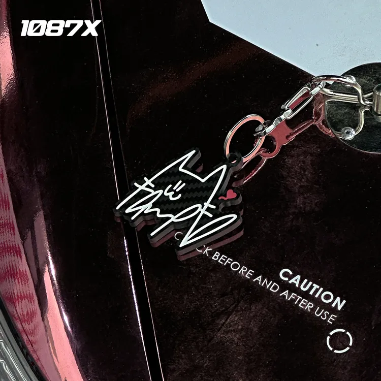 1087X高璇小猫纯碳纤维钥匙扣100%纯干碳挂件5mm厚汽车通用钥匙扣