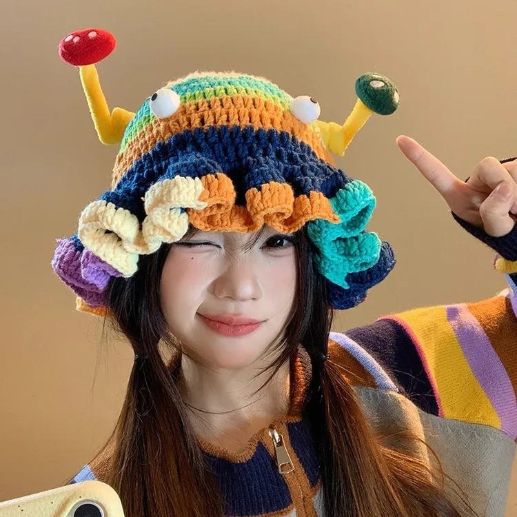 2025新款搞怪多巴胺拼色针织荷叶边渔夫帽子女秋冬可爱毛线盆帽潮