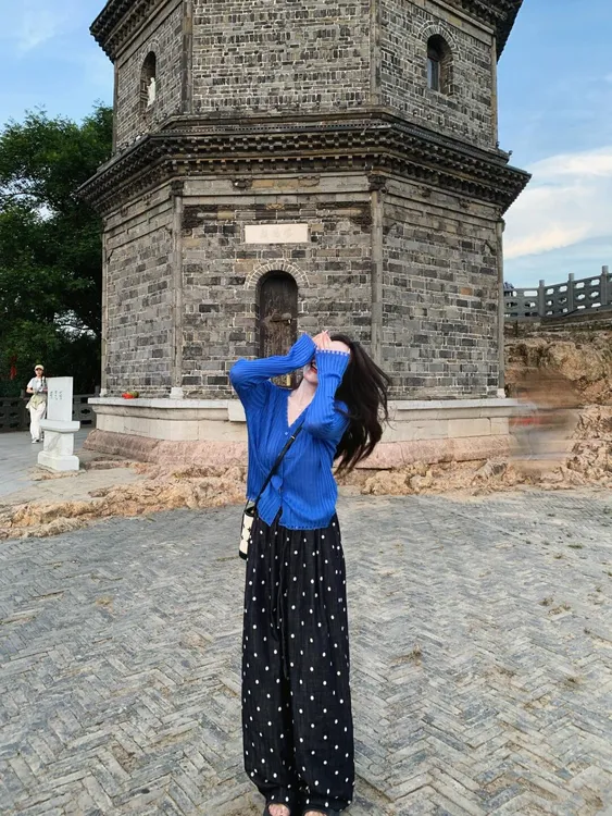 【清风自来】初秋新款克莱因蓝色针织开衫显瘦短款上衣波点长裤套装