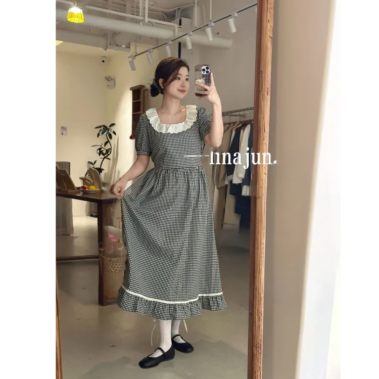 3.22《麻薯》阿俊自制法式复古少女大圆领蕾丝格纹拼接收腰连衣裙