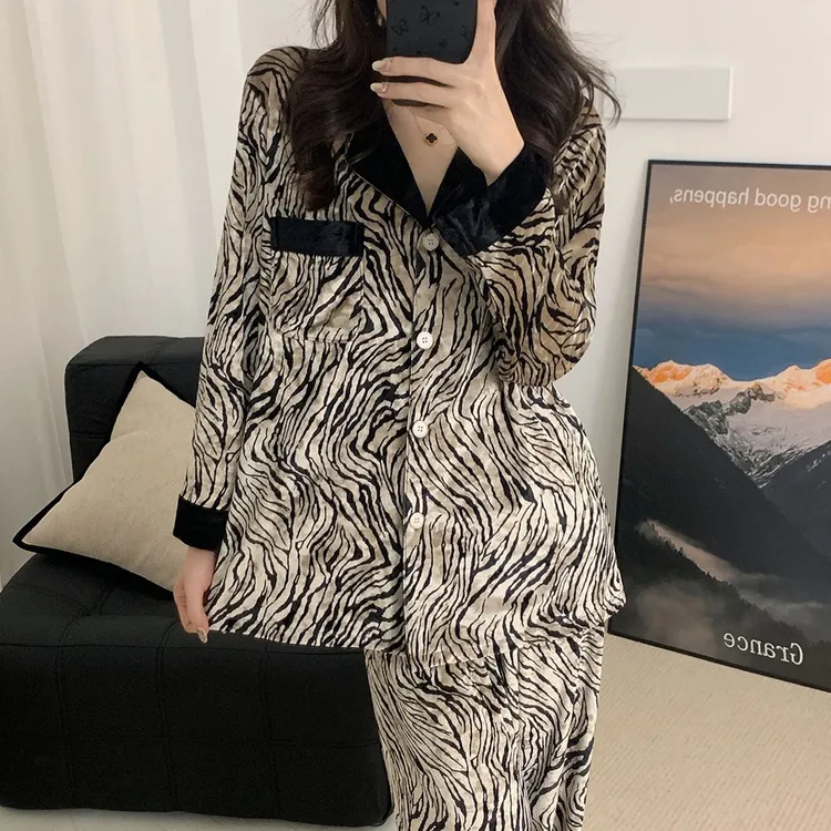 2025冬季新款睡衣女士丝绒高级感家居服套装送闺蜜老婆生日礼物