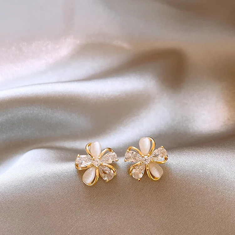 铜合金耳饰 金色花朵锆石耳钉女轻奢高级感气质耳环精致百搭耳饰 