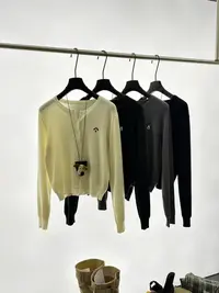 Coriander香菜狗狗挂架上衣圆领毛衣毛针织衫682666