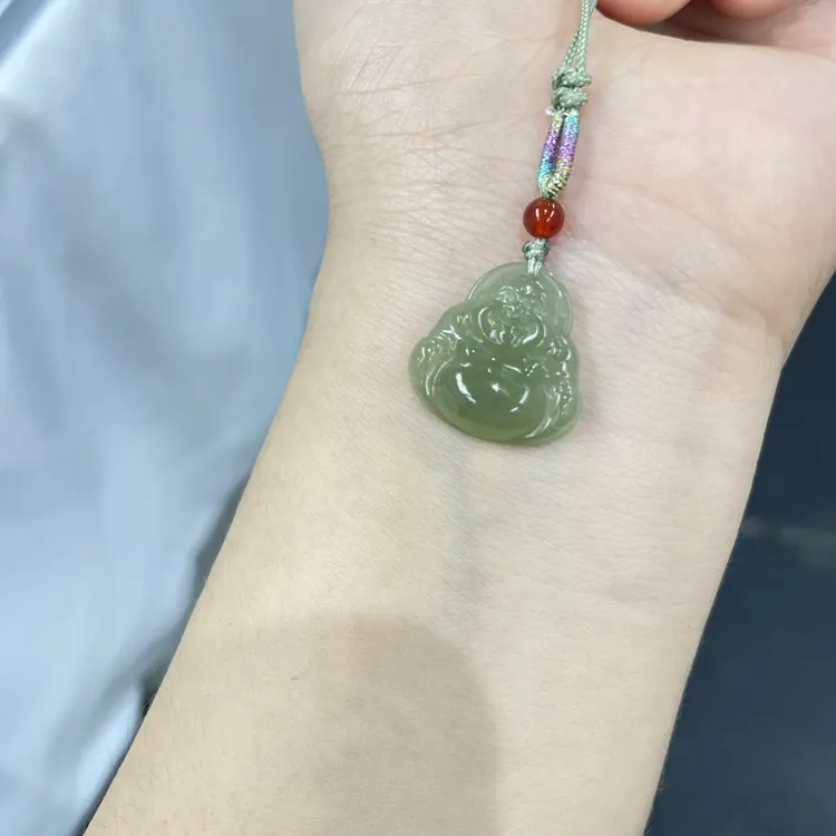 和田玉佛公湖水绿女款尺寸二零左右