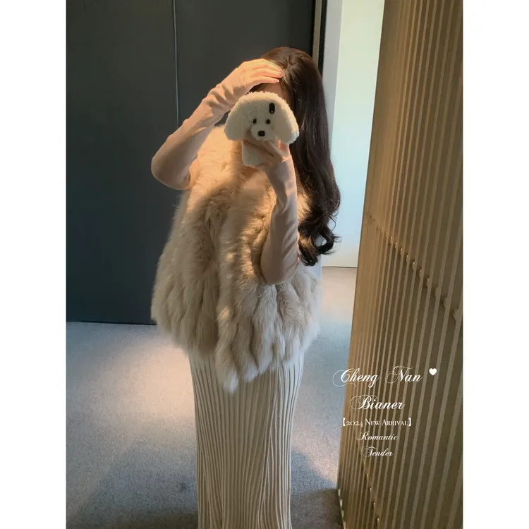 城南边儿 矜贵感真狐狸毛皮草 女孩子要美的发光啊~皮草外套马甲