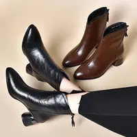 【粉丝福利】2025秋冬时尚舒适尖头粗跟短靴X5660