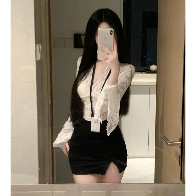 纯欲轻熟风姐感穿搭包臀短裙女蕾丝上衣两件套装辣妹2025新款