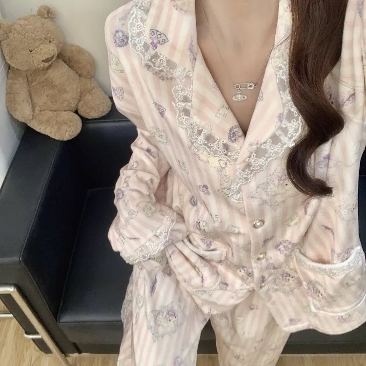 韩版ins蕾丝HelloKitty睡衣女款秋冬季柔软保暖海岛绒家居服套装