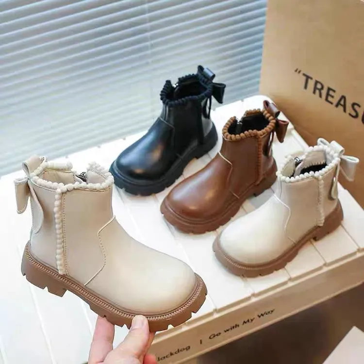 女童短靴2025秋冬季新款儿童软底公主马丁靴中大童二棉鞋加绒1130