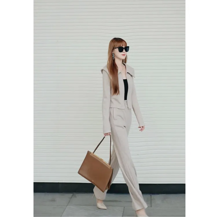时尚套装洋气网红女装气质休闲减龄冬季上衣裤子两件套