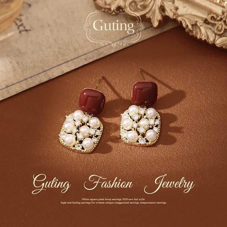 铜合金合成锆石耳饰 15783红色方块几何耳环女高级感耳饰秋冬耳钉