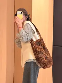 HUMSUN/禾木笙「旷野系列」磨砂牛皮豹纹大容量通勤托特包 5D298