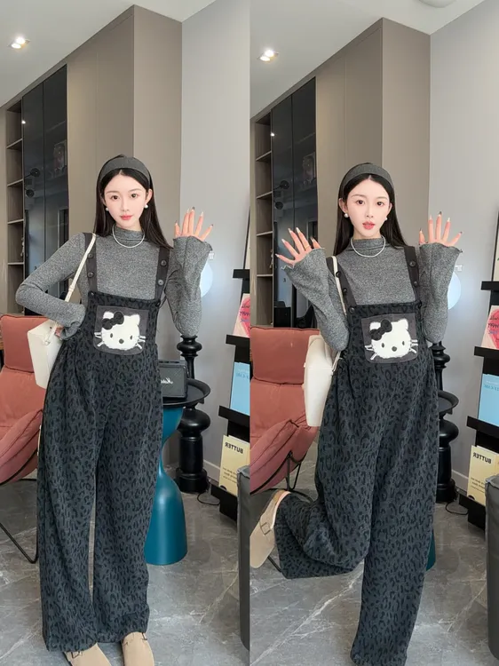 时尚孕妇秋冬新款豹纹小猫背带裤洋气可爱+宽松喇叭袖上衣两件套