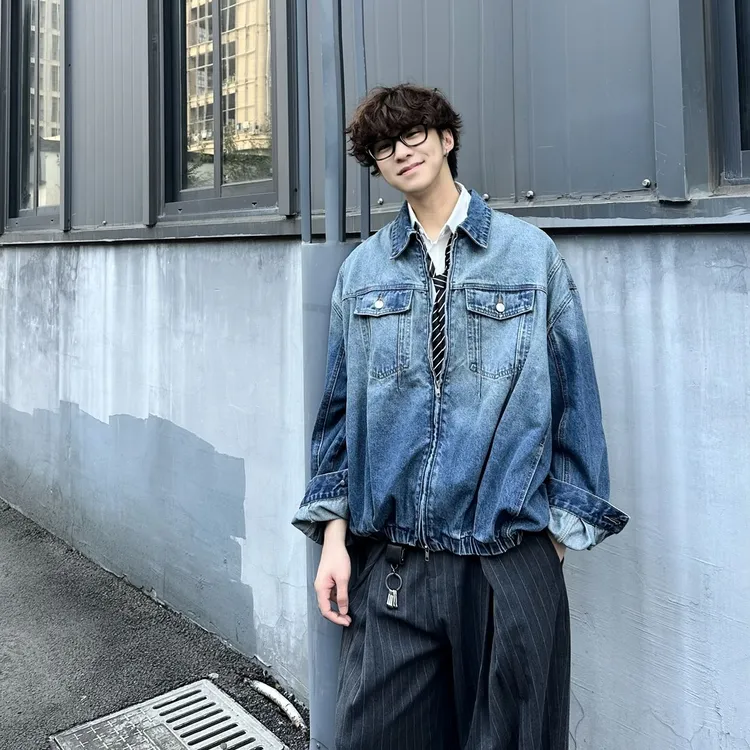 雾面椒盐酵磨做旧重工秋季新款渐变水洗云朵廓形翻领牛仔夹克外套