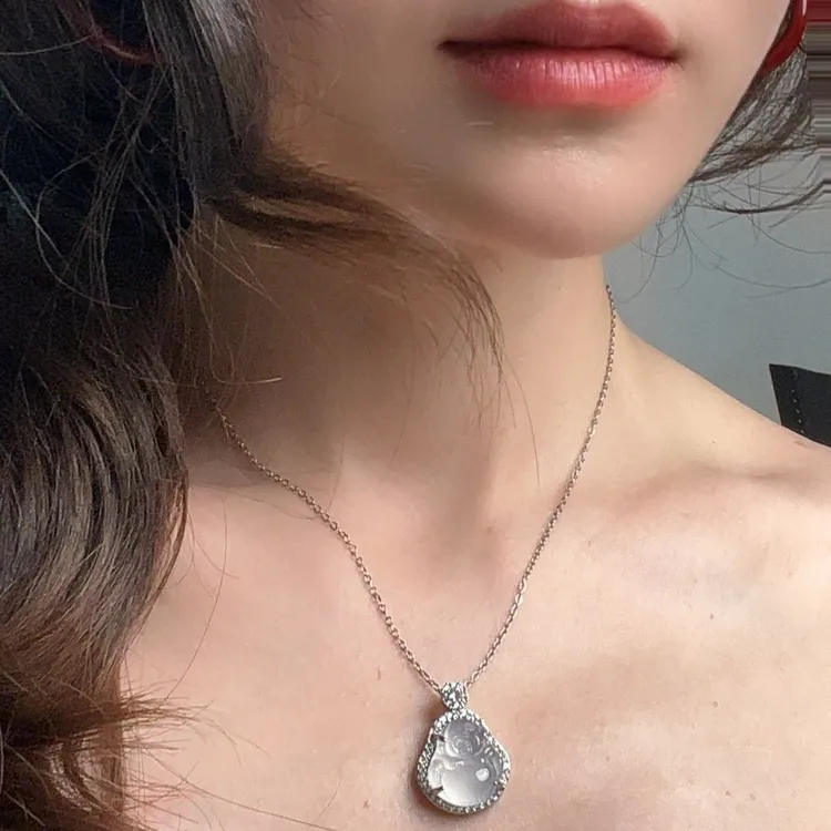 钛钢锆石吊坠 钛钢项链中式新款锁骨精致vantage女款玉佛吊坠项链