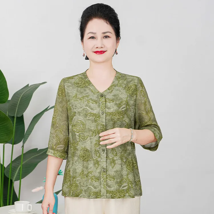 华太太时尚大码中老年薄款宽松复古妈妈装高贵洋气小衫B25865B