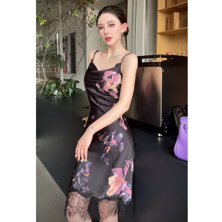 SS姗姗 秋季法式轻奢气质蕾丝印花吊带显瘦短款连衣裙潮 50775190
