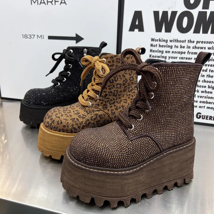 欧货2025新款水钻豹纹马丁靴女满钻厚底增高休闲机车靴水钻短靴女