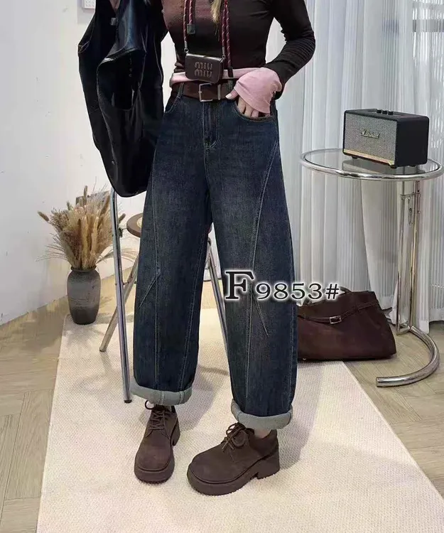 早秋新款高腰百搭宽松复古弯刀牛仔裤女