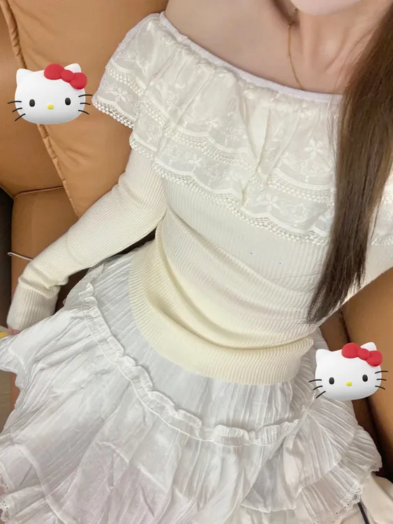早秋新款纯欲风一字肩花边针织上衣女秋季新款修身收腰百搭上衣