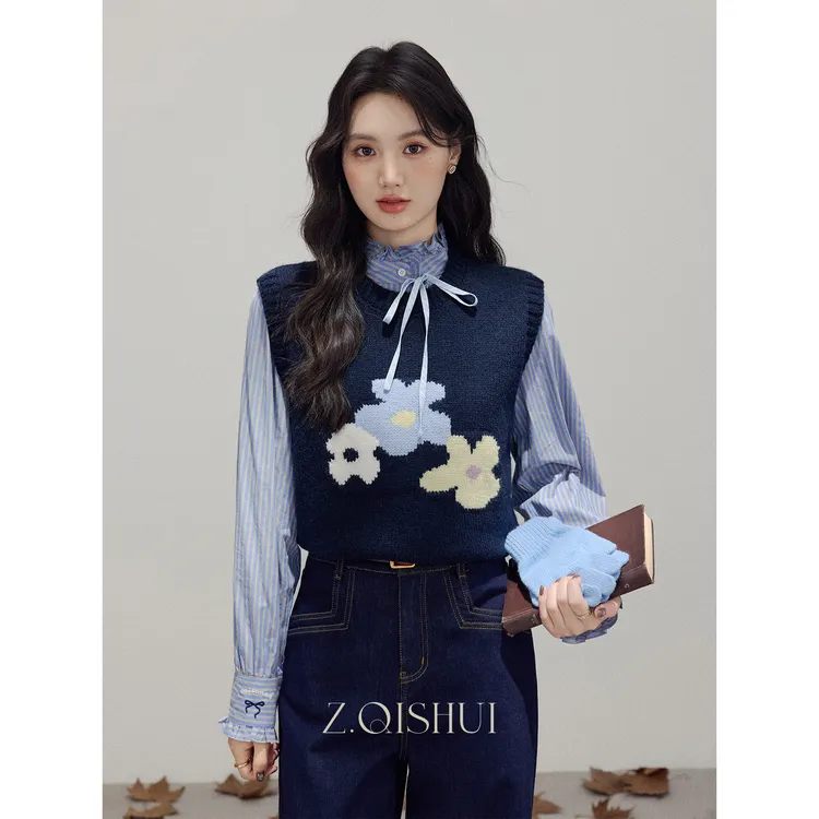张汽水叠穿花朵背心条纹衬衫藏蓝色马甲两件套Z18622