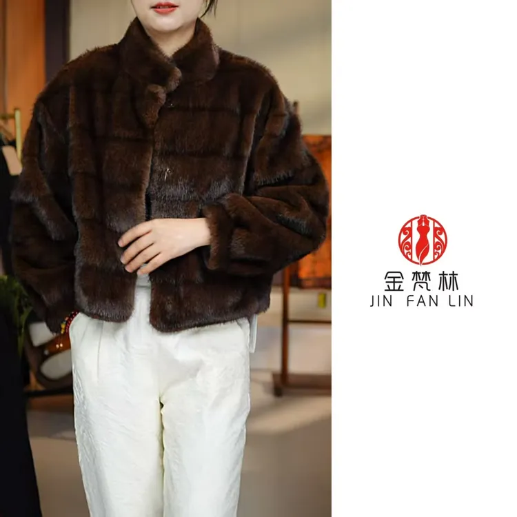 【立领小香貂】冬季爆款横排短款皮毛一体外套时尚都市气质