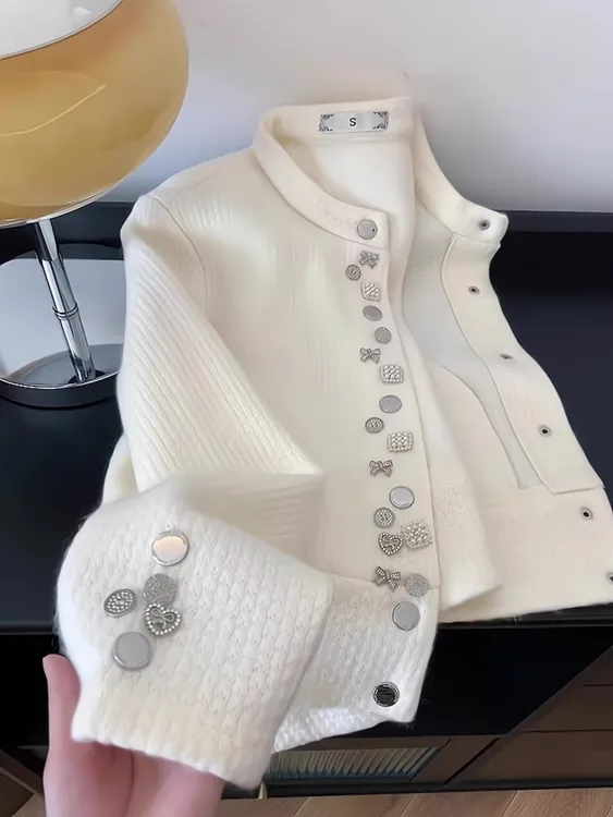 【现货】小香风毛茸茸重工钉珠白色毛衣外套2025秋新款短款针织上衣