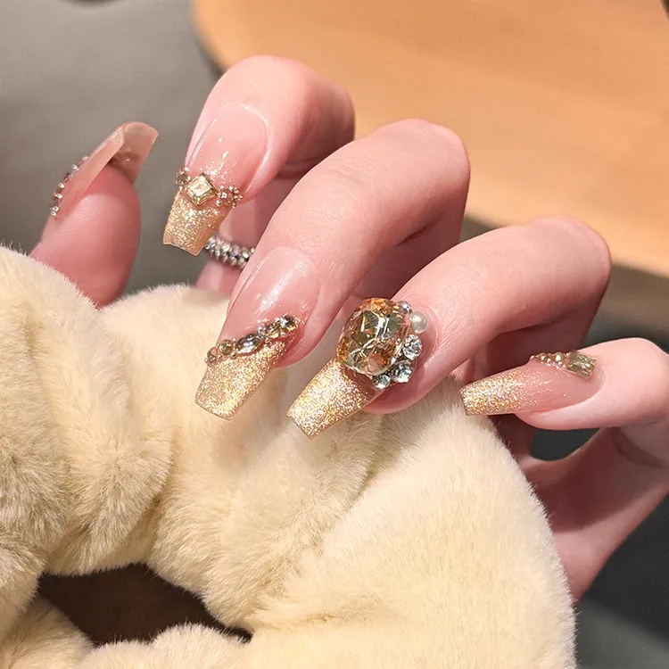 爆款秋冬系列焦糖色金棕闪钻御姐风精品显白纯手工穿戴甲