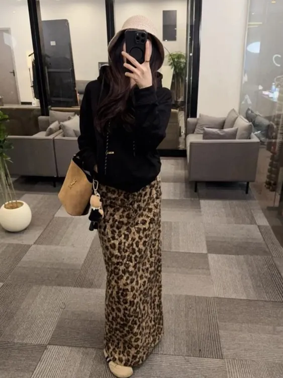 时髦复古豹纹毛呢半身裙女2025秋冬季洋气高级感加厚垂坠感中长裙