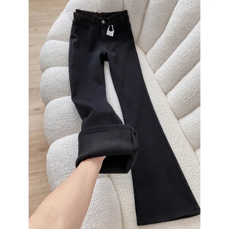 黑色加绒加厚微喇牛仔裤女秋冬季2025新款高腰显瘦不贴腿喇叭裤子