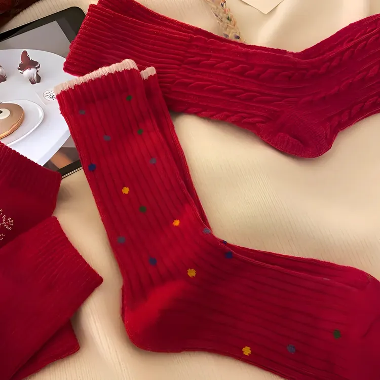 暖冬加厚居家红色袜子女生本命年中筒袜子秋冬保暖舒适简约时尚款