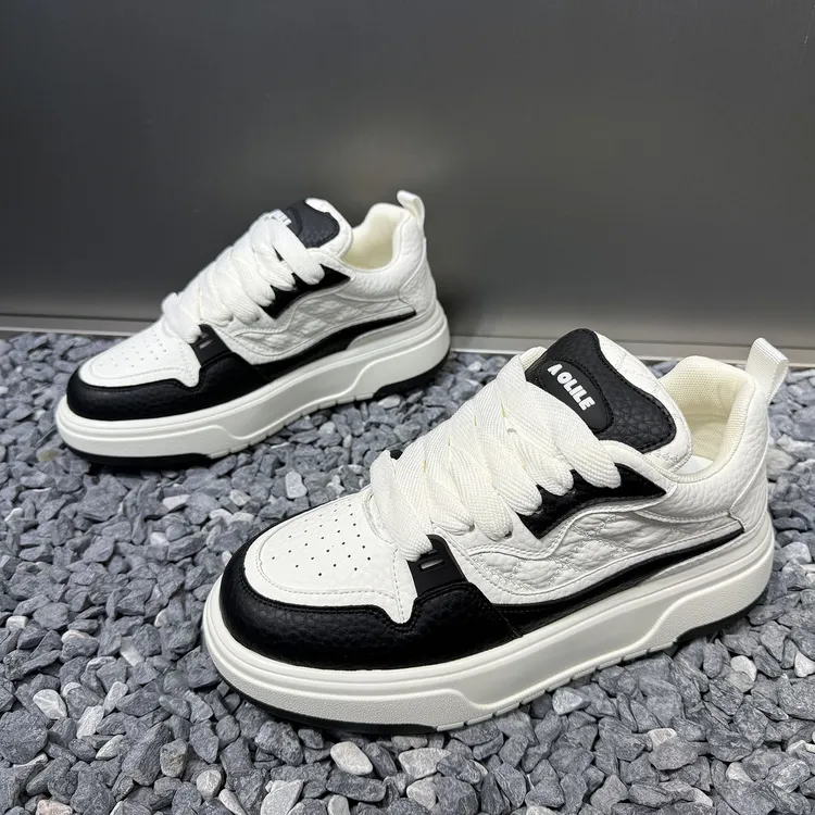 男鞋冬季新款厚底防滑休闲鞋青年百搭运动鞋潮流男士轻奢加绒鞋子