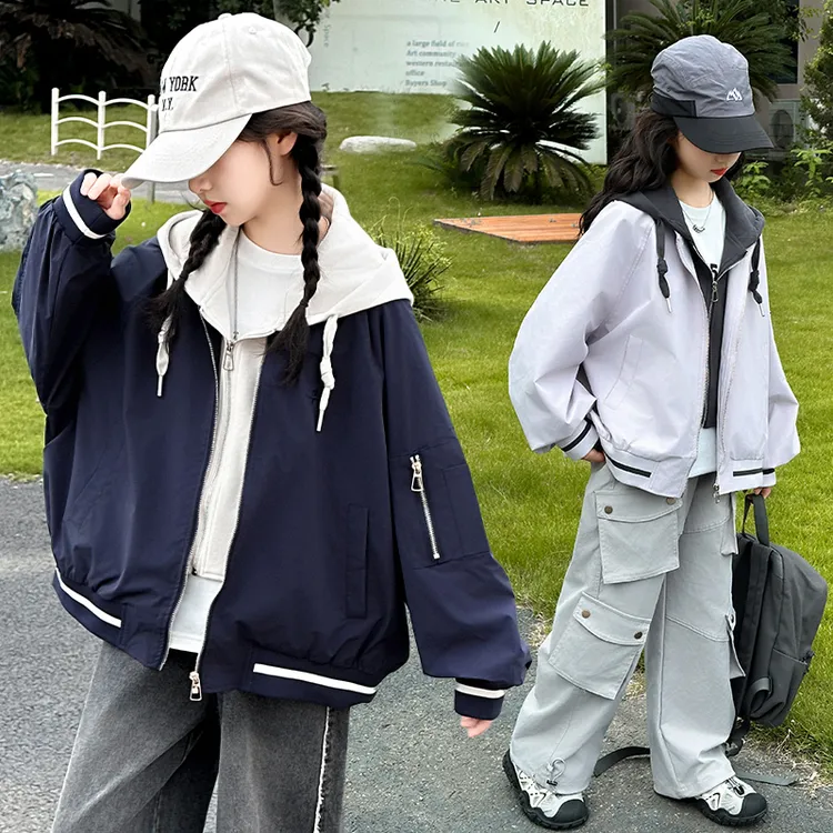 女童春秋新品连帽假两件外套中大童韩版洋气休闲风百搭秋装冲锋衣