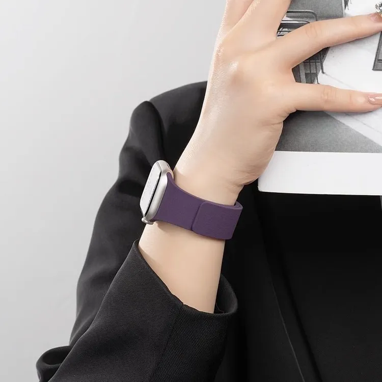 适用苹果手表S9磁吸荔枝纹表带iwatch s10硅胶腕带SE/6/7/8/9代