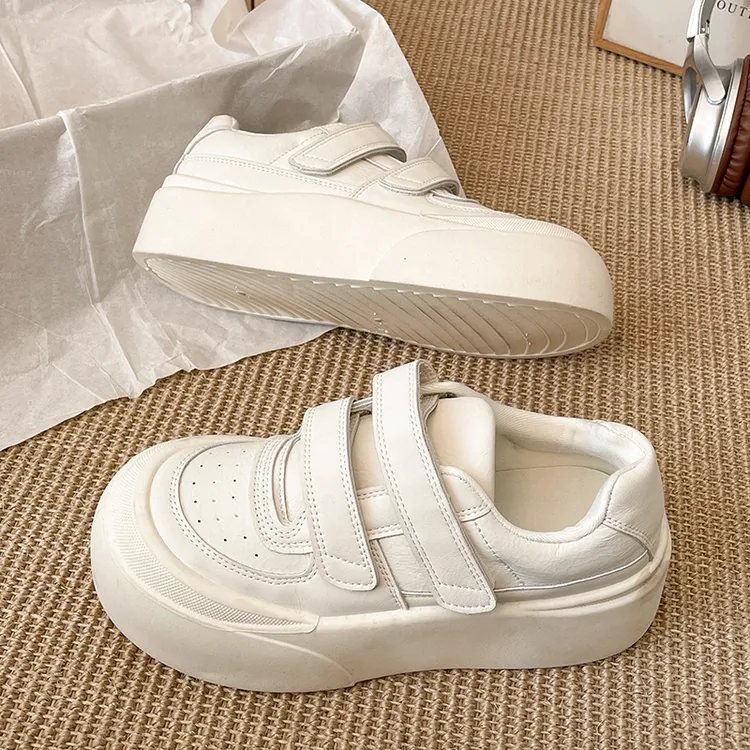 南在南方圆头魔术贴厚底小白鞋女款2025新款春秋轻便百搭休闲板鞋