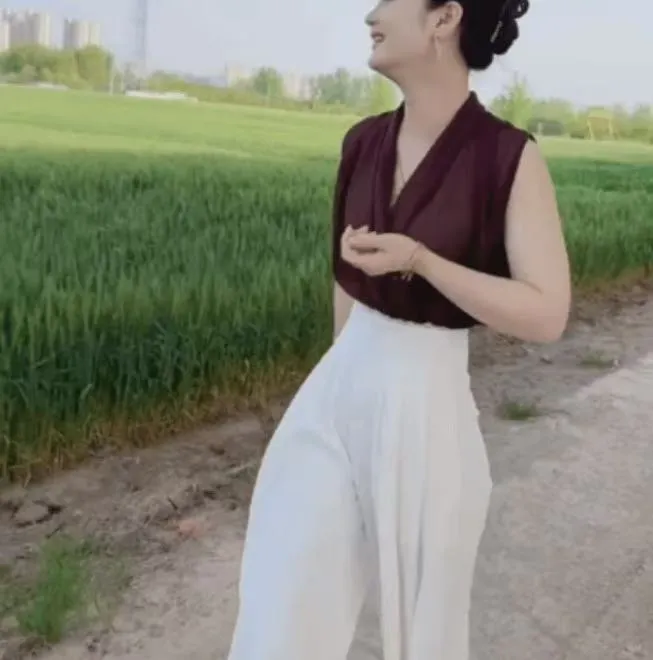 新款气质洋气减龄休闲宽松潮流女装