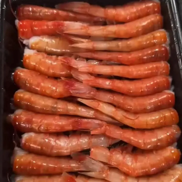红魔虾尾（胭脂）25/30只左右/盒，有软壳裂痕属正常现象，介意者慎拍
