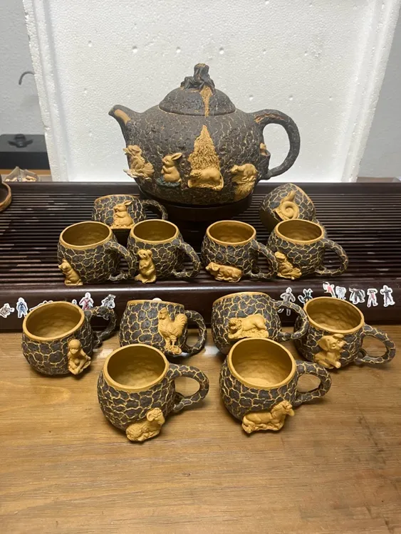 十二生肖供春壶，3000cc，一壶十二杯民间实力派艺人全手工制作而成