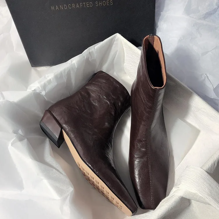 弥笛新款真皮马丁靴气质百搭方头粗跟舒适后拉链低跟时装靴